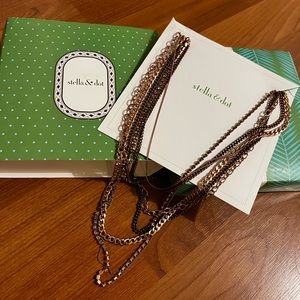 Stella & Dot NIB never worn rose gold layered necklace